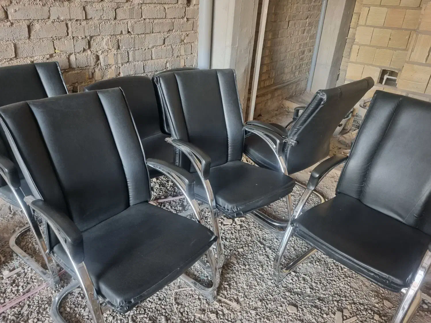 تعداد 6 عدد صندلی تکی|مبلمان اداری|قم, باغ کرباسی|دیوار