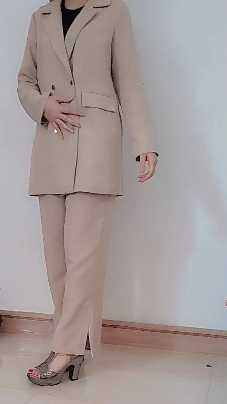 مانتو|لباس|اهر, |دیوار