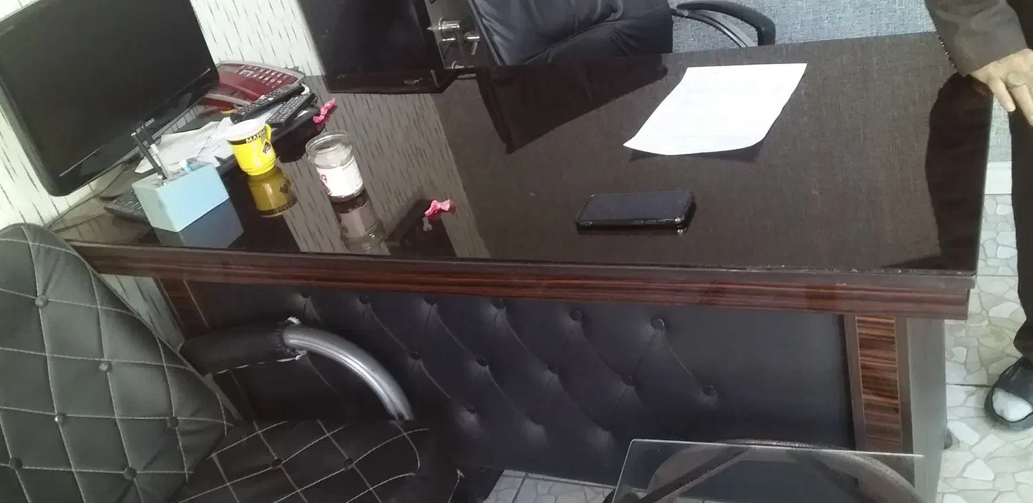 صندلی انتظار..میز کار.‌‌.گاوصندق|فروشگاه و مغازه|تهران, مسعودیه|دیوار