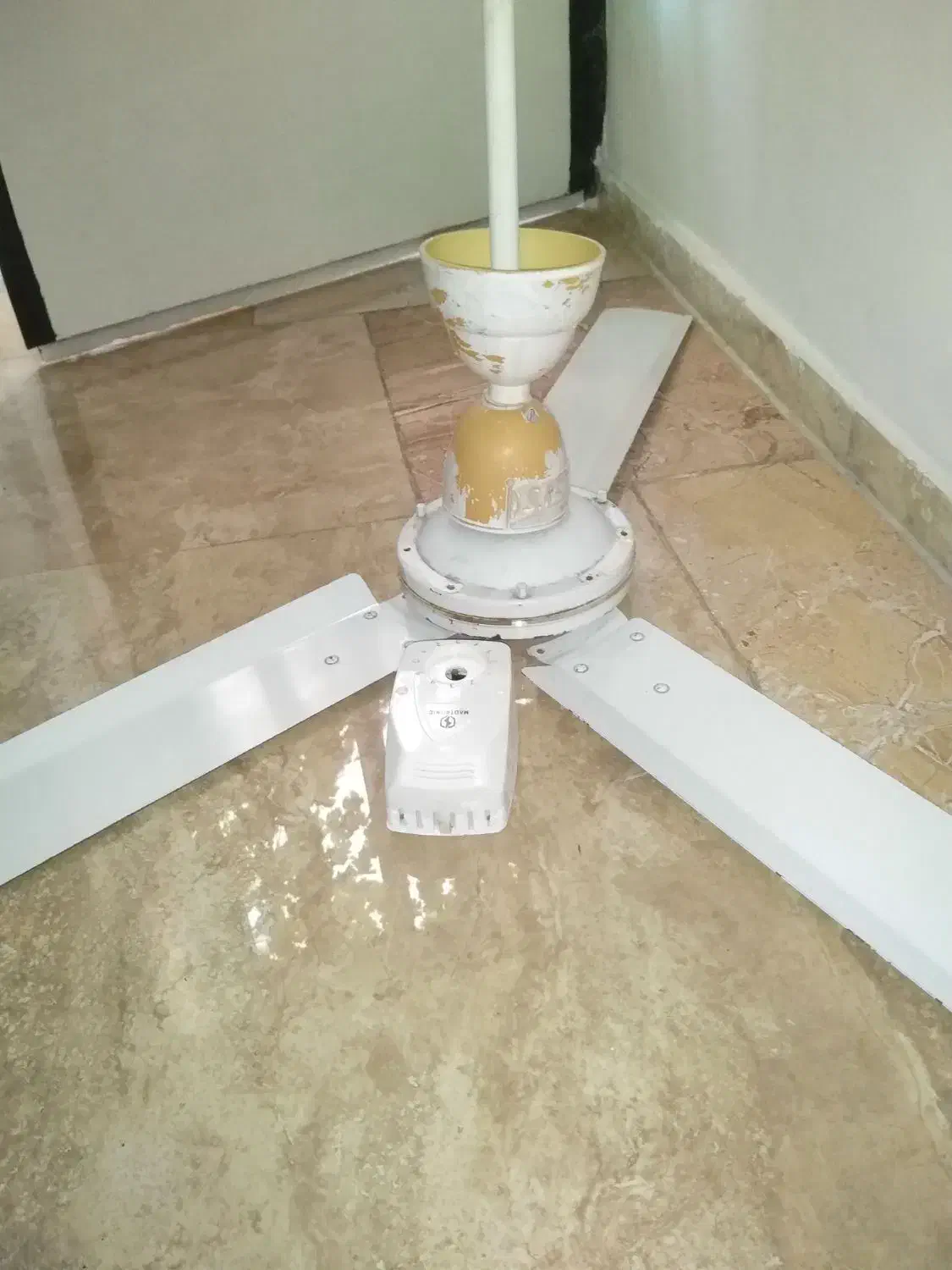 پنکه سقفی|پنکه و تصفیه‌کنندهٔ هوا|گرگان, |دیوار