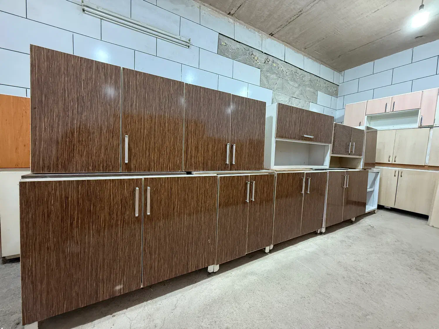 چندست کابینت درحدنو|مصالح و تجهیزات ساختمان|شهرکرد, |دیوار