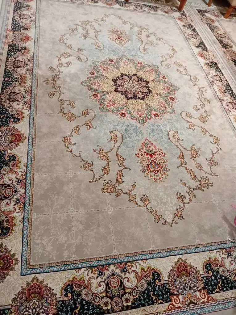 فرش ۶ متری ۷۰۰ شانه|فرش|تهران, شارق|دیوار