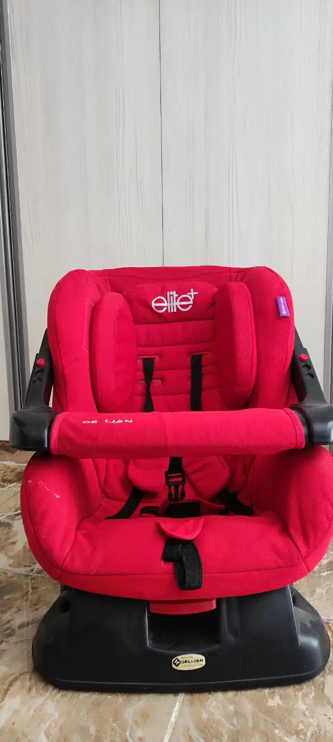 صندلی کودک|تخت و صندلی بچه|اصفهان, شهرک کاوه|دیوار