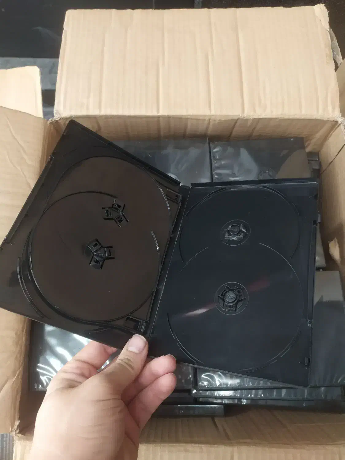 قاب دی وی دی ۸ تایی|قطعات و لوازم جانبی رایانه|آمل, |دیوار