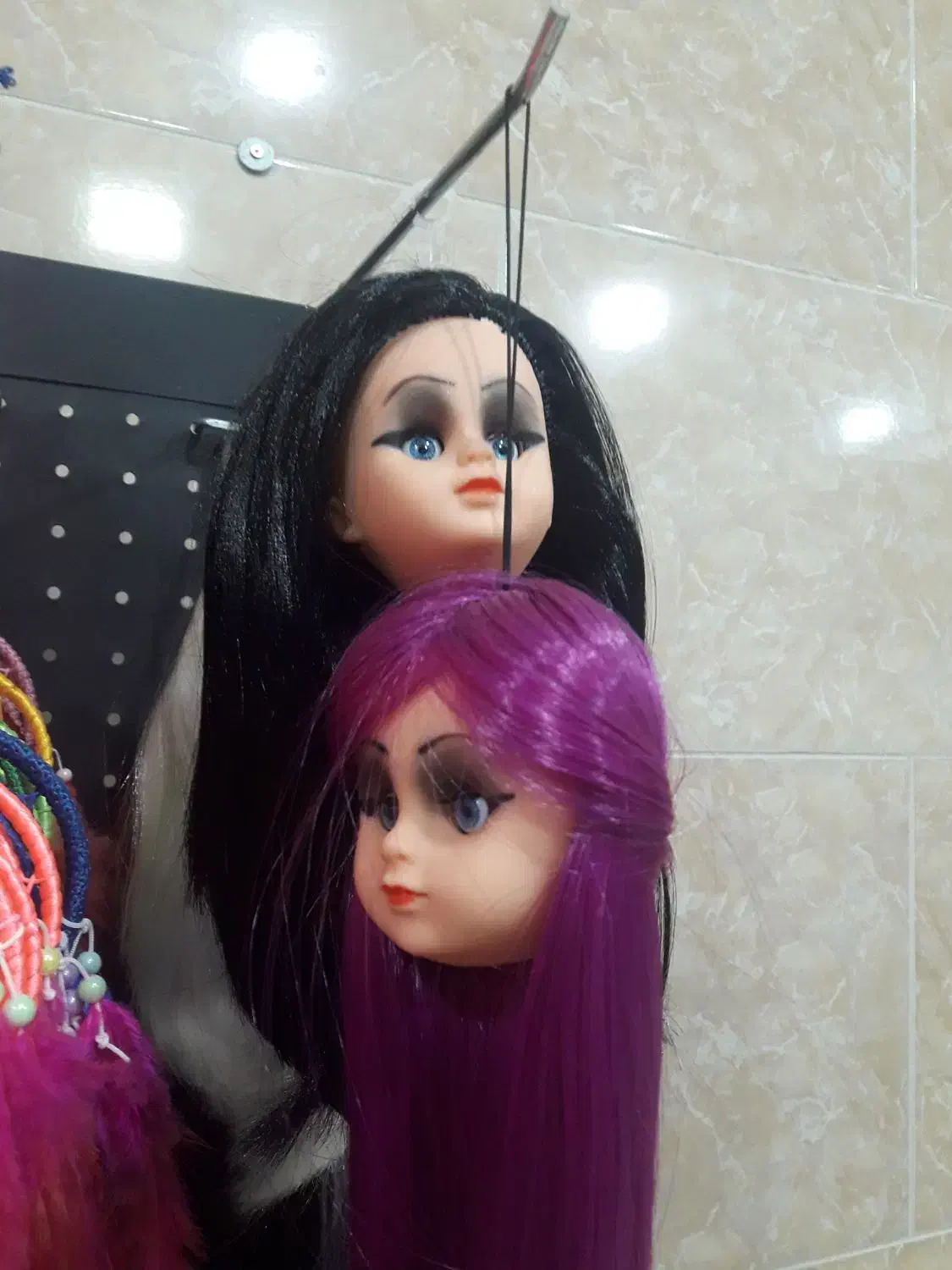 عروسک|اسباب‌‌بازی|حمیدیا, |دیوار