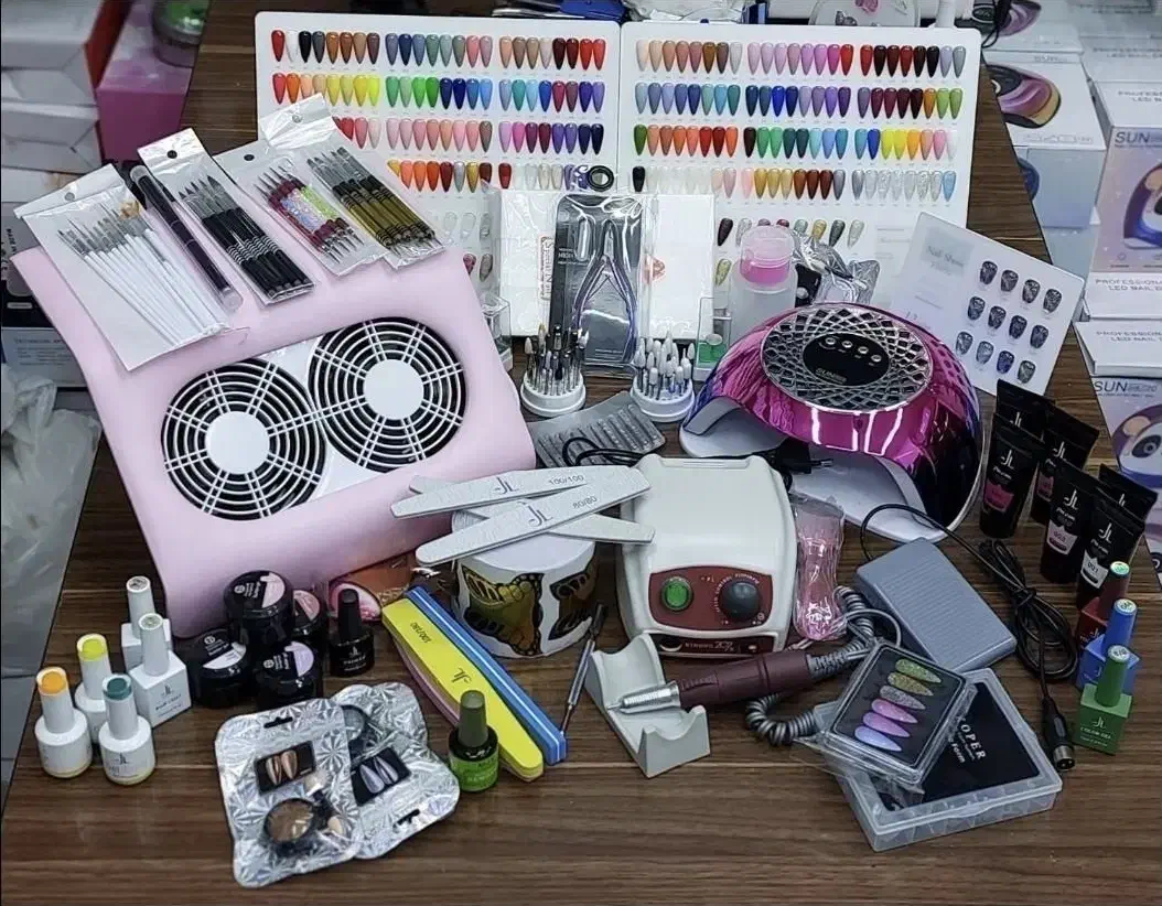 تجهیزات کاشت ناخن عالیشهر|آرایشگاه و سالن‌های زیبایی|بوشهر, |دیوار