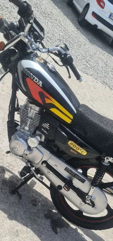 موتور درحدنو 1402|موتورسیکلت|قم, زنبیل آباد|دیوار