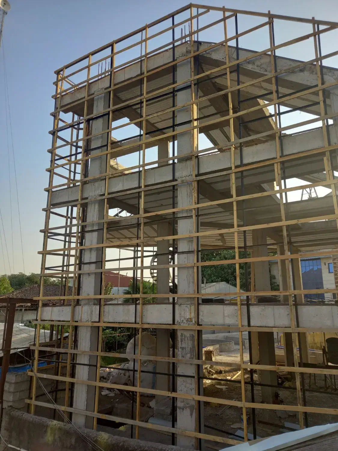 انجام کلیه خدمات حلب و سربندی و خورده کاری|خدمات پیشه و مهارت|رشت, گلسار|دیوار