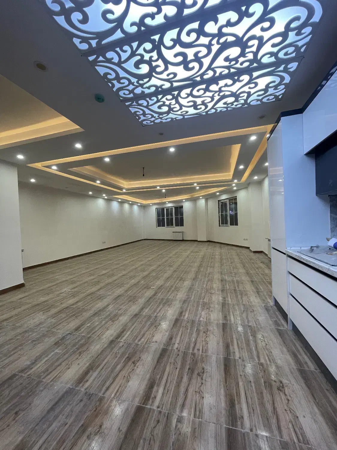 واحد صفر ۳خواب ۱۷۰متر رهن کامل|اجارهٔ آپارتمان|رشت, نظری|دیوار