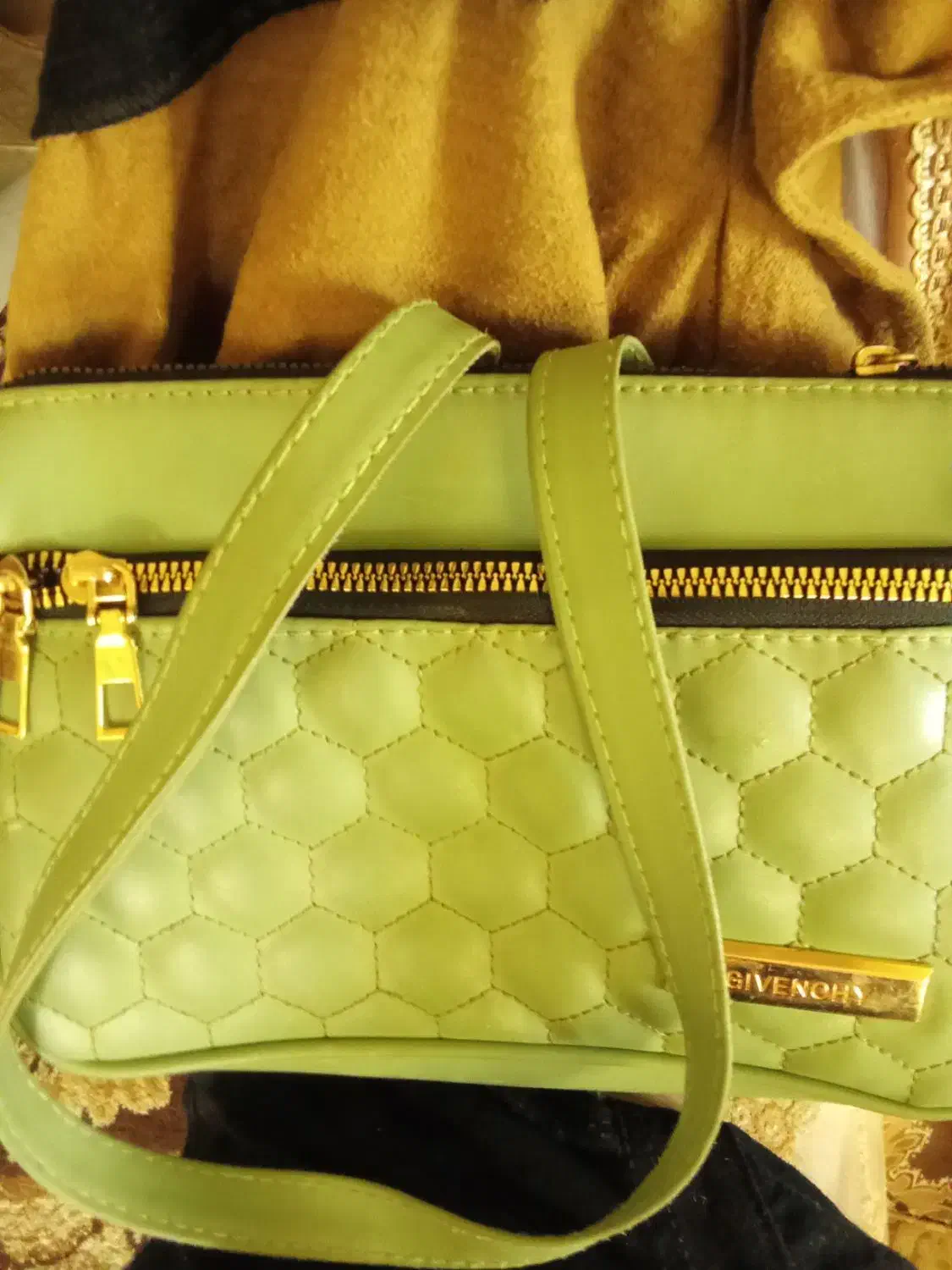 کیف چند زیب و کم حجم|کیف، کفش، کمربند|شهریار, شهرک وائین|دیوار