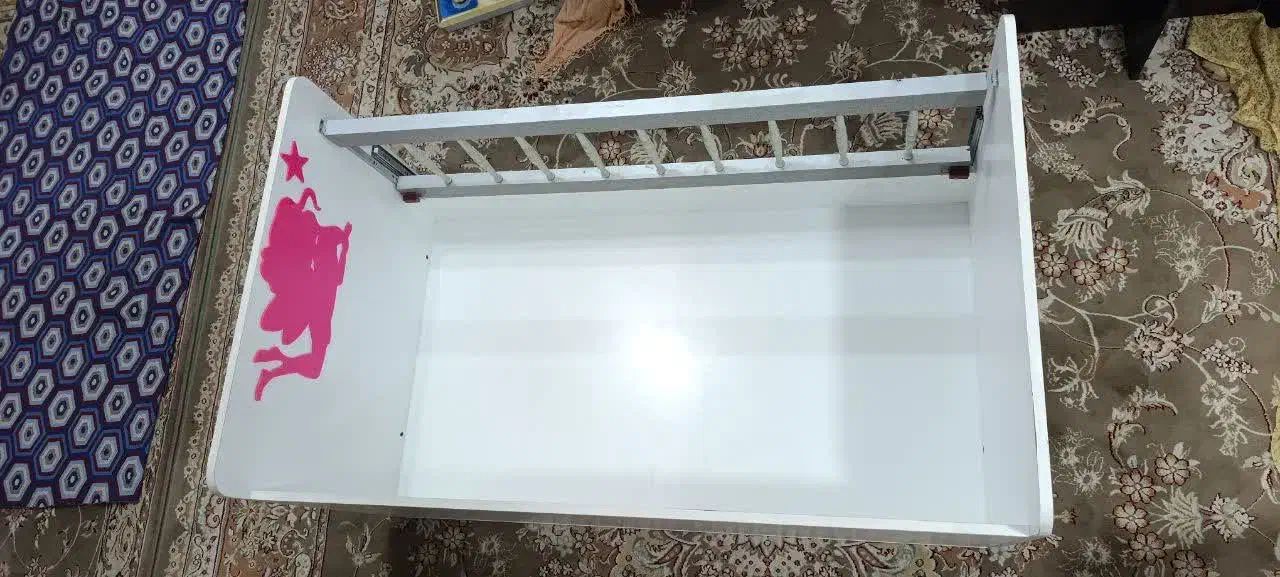 تخت کودک(کنارخواب)|تخت و صندلی بچه|پیر بکران, |دیوار