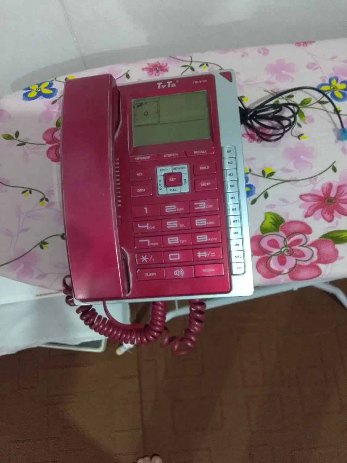 تلفن رومیزی سالم درحد نو|تلفن رومیزی|یزد, |دیوار