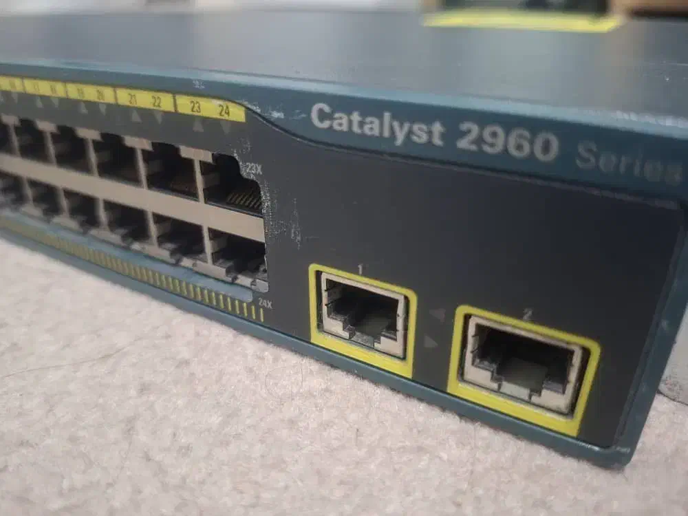 سوئیچ شبکه سیسکو 2960 24TT-L|مودم و تجهیزات شبکه|مشهد, امیر|دیوار