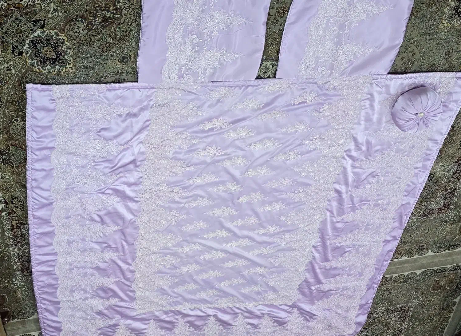 حراج روتختی ۴ تیکه رنگ یاسی نو نو|سرویس روتختی|یزد, |دیوار