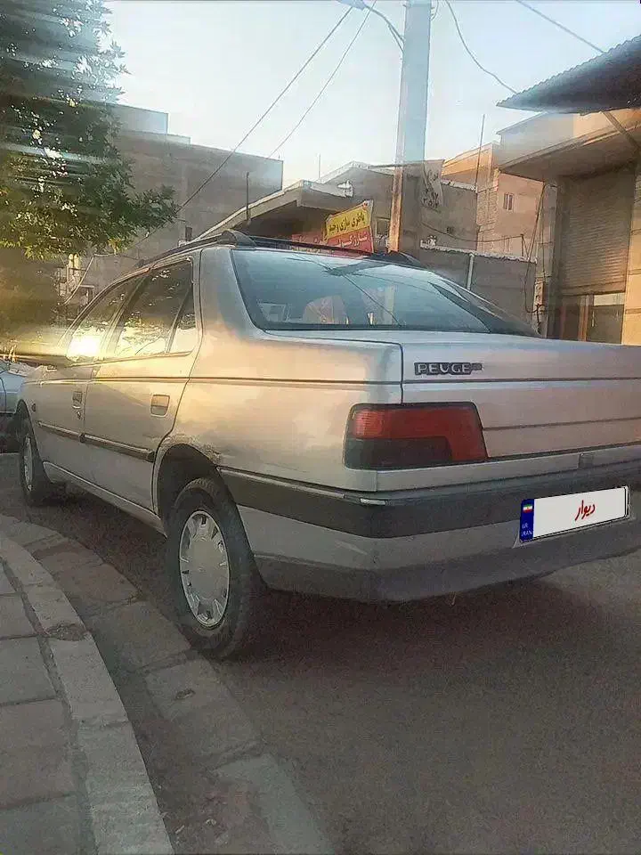 پژو ۴۰۵ نقره ای مدل ۸۶ فروش فوری|خودرو سواری و وانت|هشتگرد, شهرک بعثت|دیوار