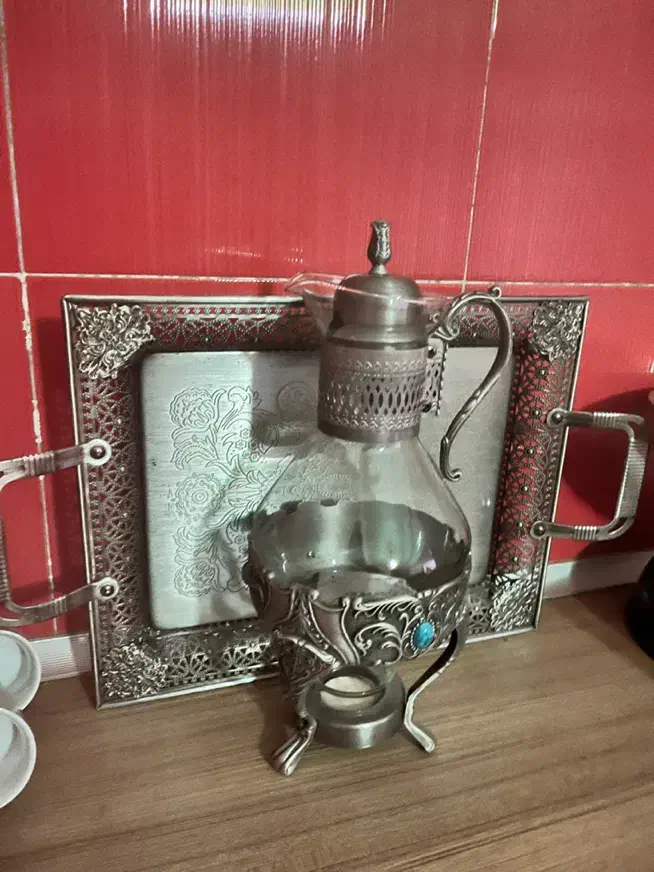 سینی پذیرایی به همراه قوری وارمر دار|ظروف سرو و پذیرایی|گنبد کاووس, |دیوار