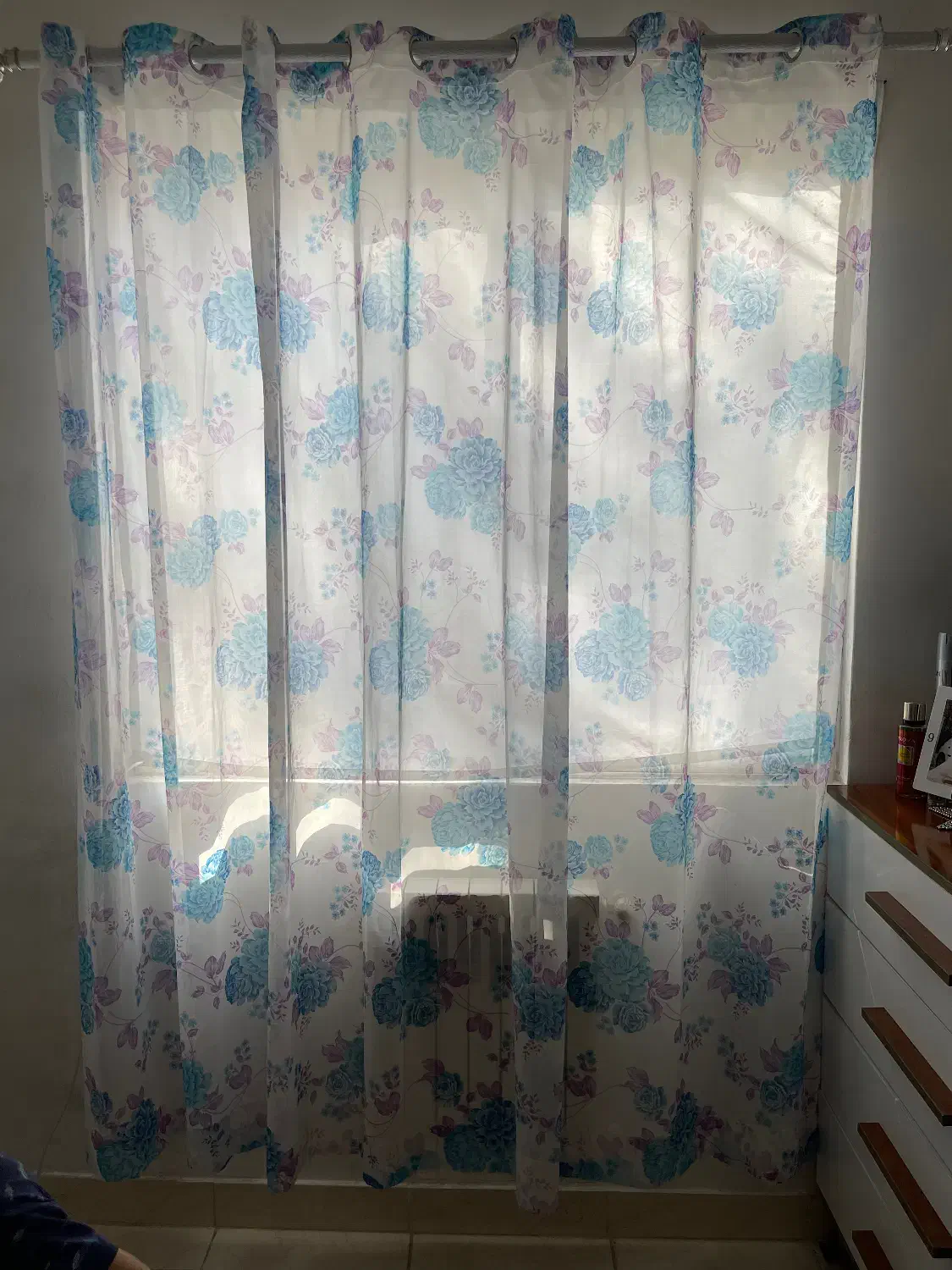 پرده به همراه میل پرده مدل پانچ|پرده، رانر، رومیزی|رشت, امین الضرب|دیوار