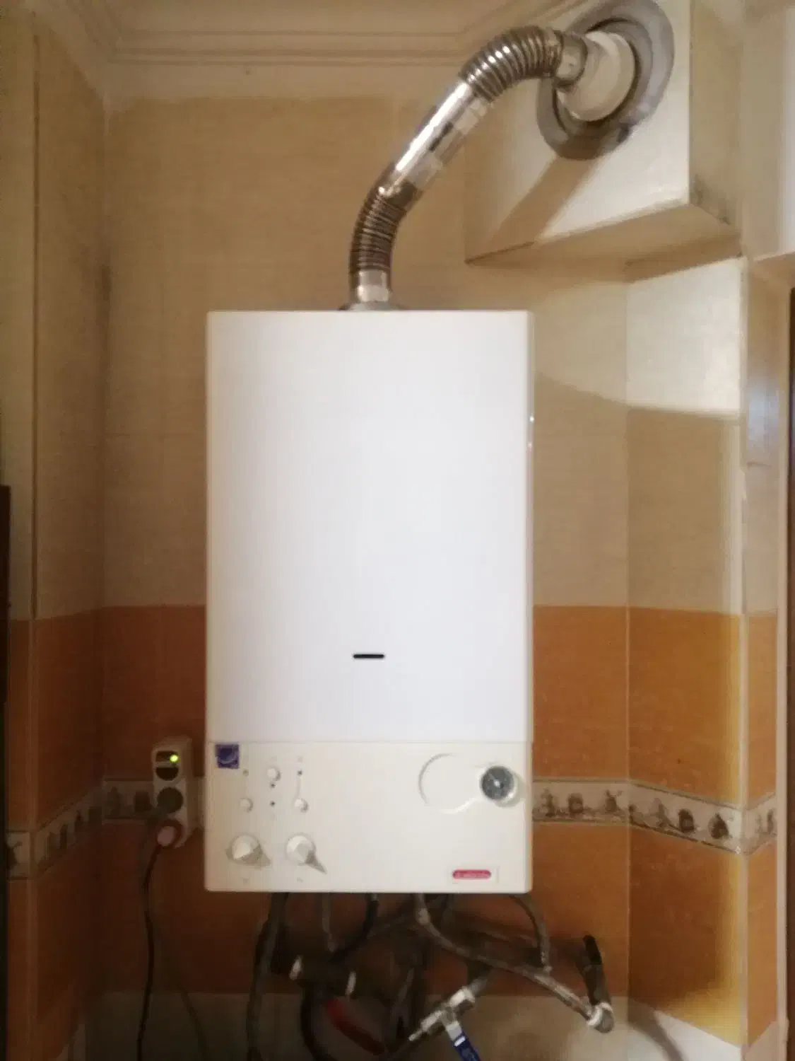 پکیج آریستون MICROTEC 23MI-MFFI|آبگرمکن، پکیج، شوفاژ|شیراز, معالی‌آباد|دیوار