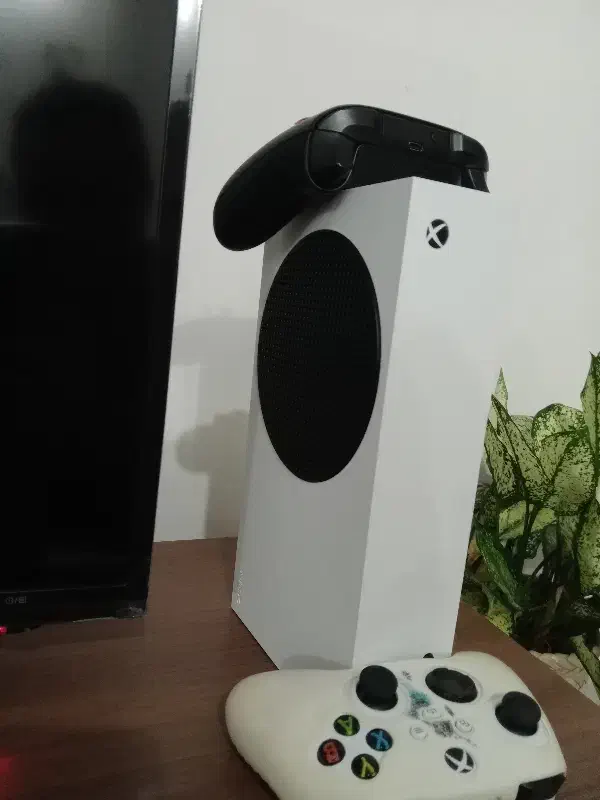 xbox sereis s|کنسول، بازی ویدئویی و آنلاین|رشت, آب و برق|دیوار