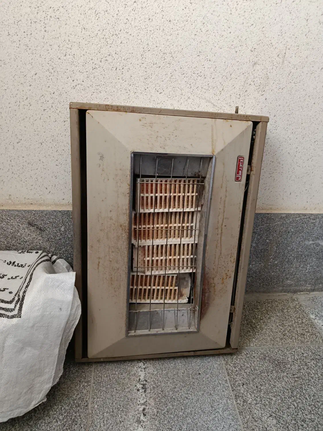 بخاری دیواری گازی|بخاری، هیتر، شومینه|زرقان, |دیوار