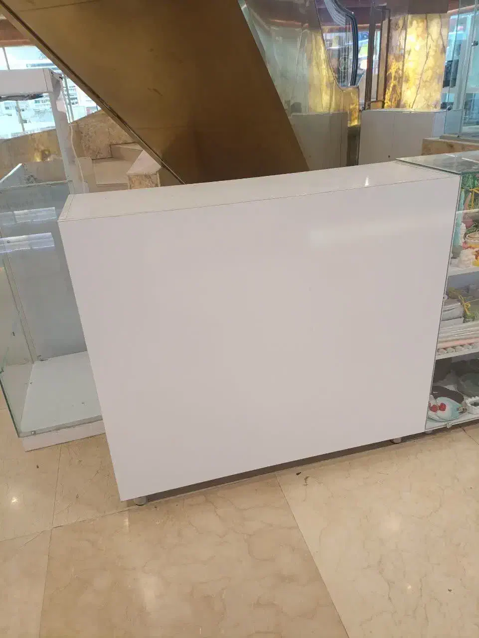 ویترین ام دی اف|فروشگاه و مغازه|شاهین‌شهر, حافظ جنوبی|دیوار