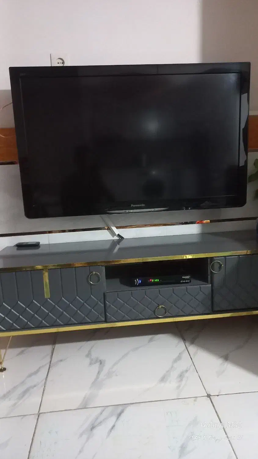 تلوزیون ۴۲اینچ پاناسونیک ژاپن اصل|تلویزیون و پروژکتور|گرگان, |دیوار