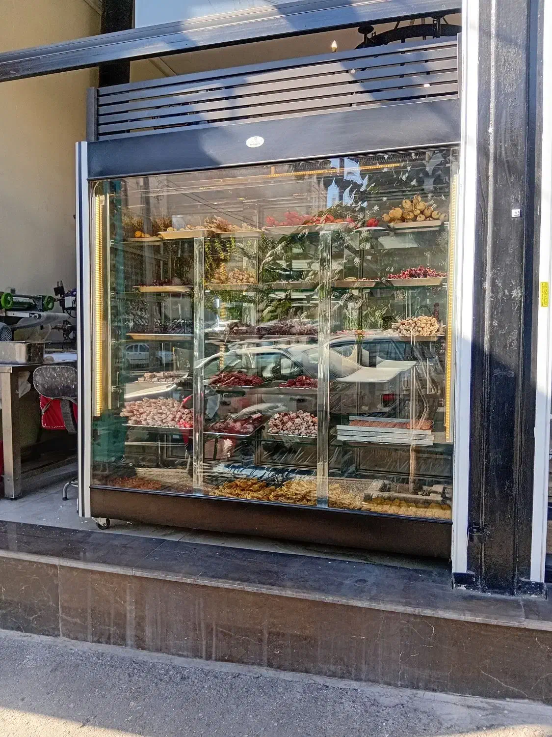 جگرکی شبهای ری به تعدادی نیرو نیاز مند است|استخدام خدمات فروشگاه و رستوران|ری, فیروزآبادی|دیوار