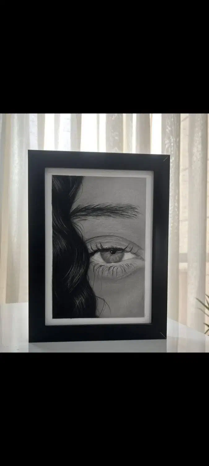 طراحی نقاشی تک چشم کادو عاشقانه و زیبا|تابلو، نقاشی، عکس|همدان, |دیوار