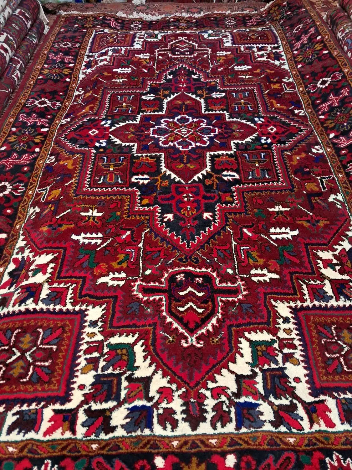 جفت ۹متری|فرش|بناب, |دیوار