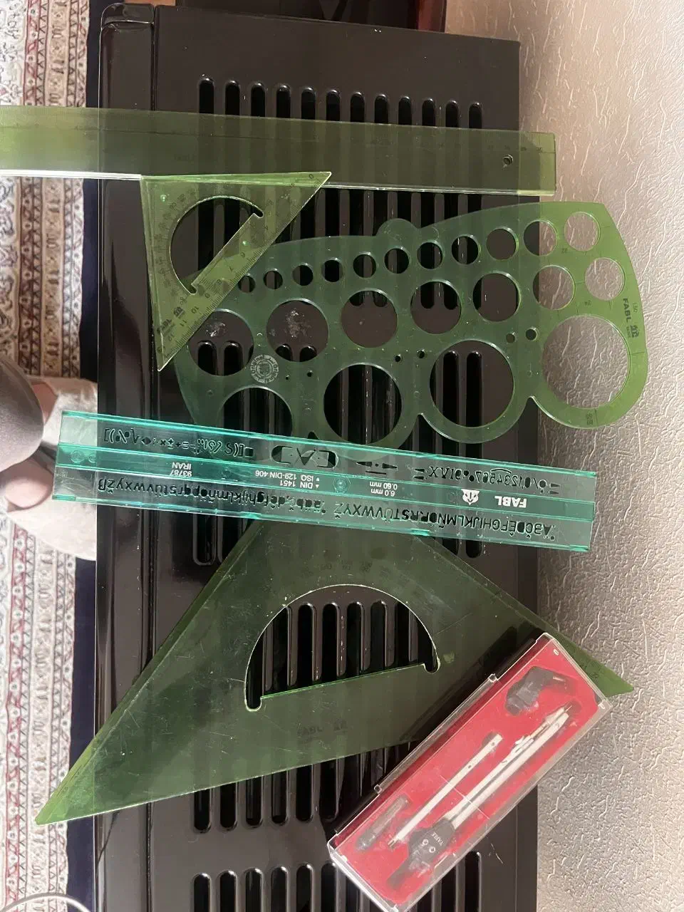 خط کش و پرگار|لوازم التحریر|شاهین‌شهر, مخابرات (شهید بهشتی)|دیوار