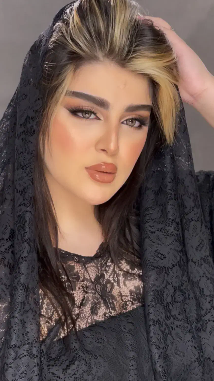 میکاپ و شنیون تخصصی|خدمات آرایشگری و زیبایی|کرمان, |دیوار