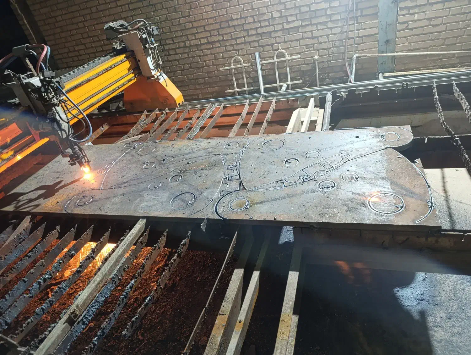 تهیه و برش cnc انواع ورق های ضخیم  آهن و آلیاژی|خدمات پیشه و مهارت|ملک‌آباد, |دیوار