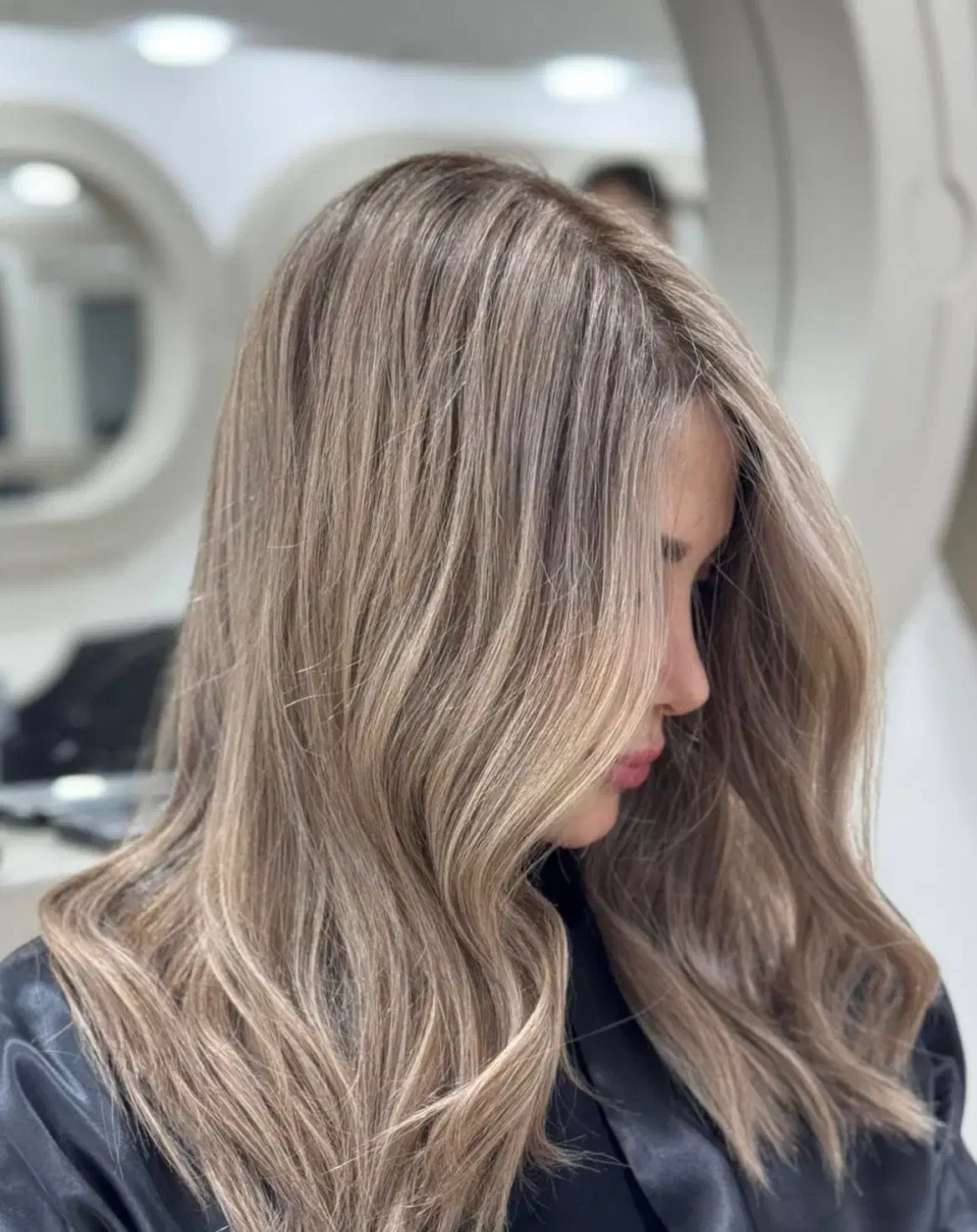 خدمات رنگ و لایت|خدمات آرایشگری و زیبایی|فومن, |دیوار