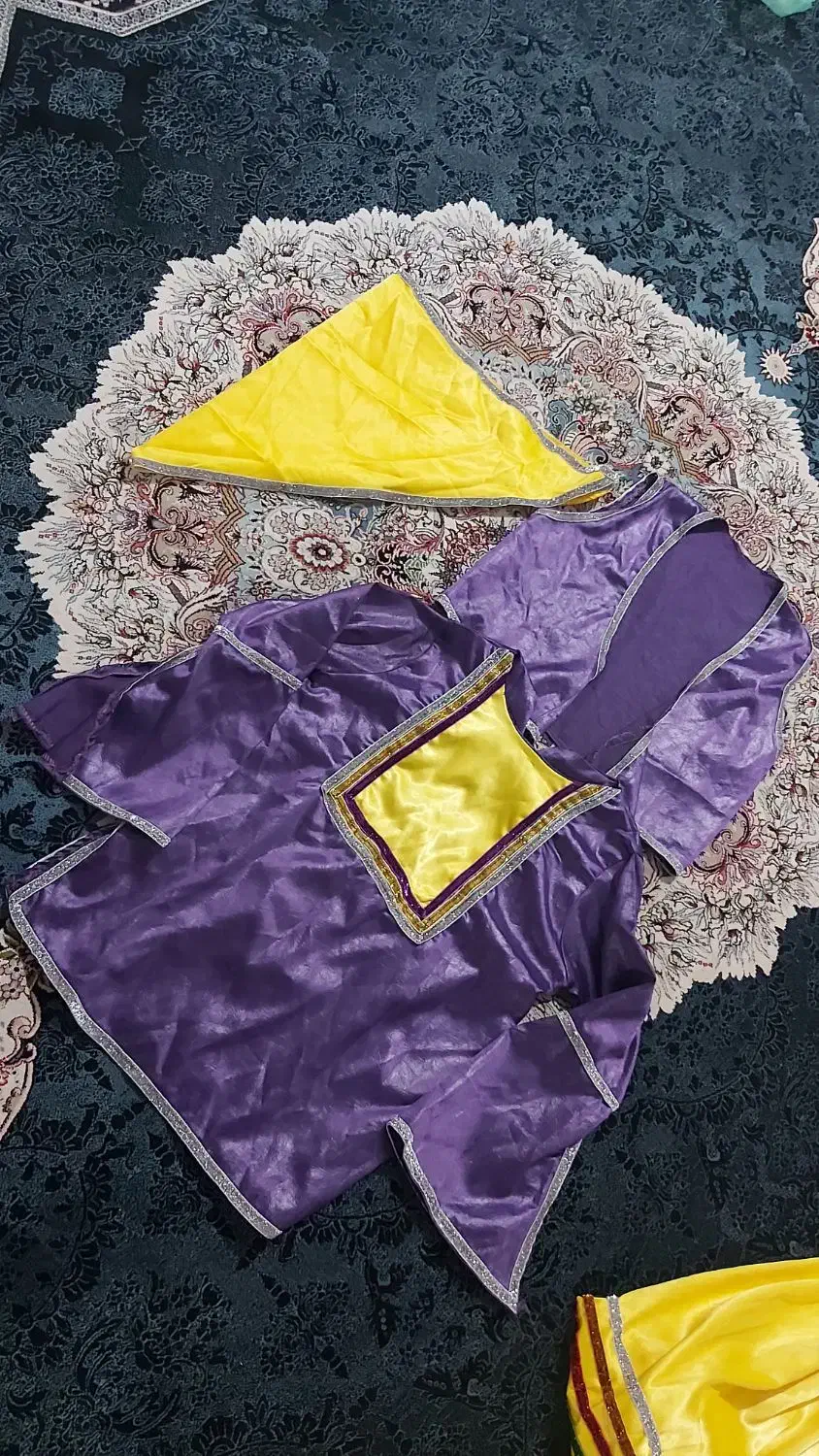 تعدادی لباس بچه کفش کاپشن وبلوز وشلوار|کفش و لباس بچه|شیراز, سایت اداری|دیوار