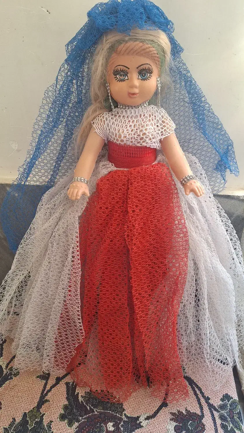 عروسک|اسباب‌‌بازی|قرچک, زیبا شهر|دیوار