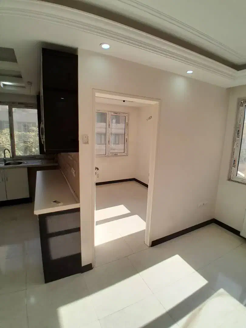 ۳۸ متری نوساز فوری پول لازم زیر قیمت منطقه