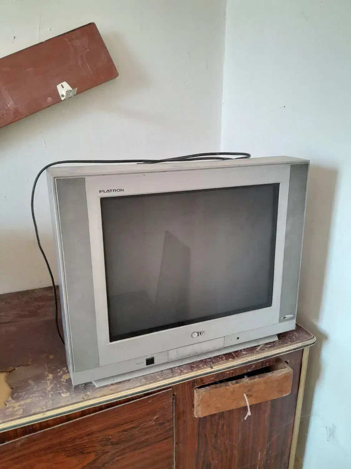 بخاری و تلویزیون سالم|تلویزیون و پروژکتور|گتوند, |دیوار