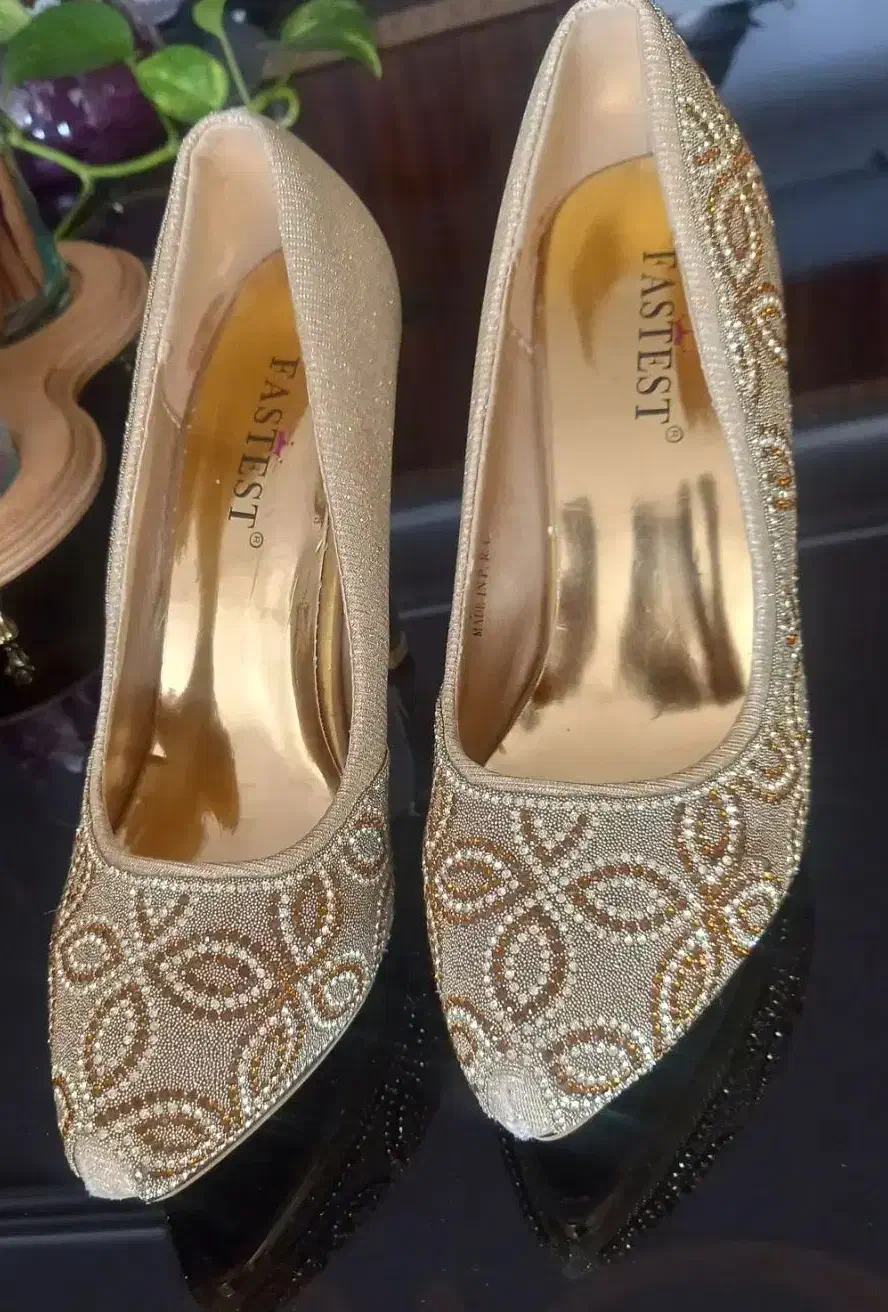 کفش اسپورت و مجلسی|کیف، کفش، کمربند|جهرم, |دیوار