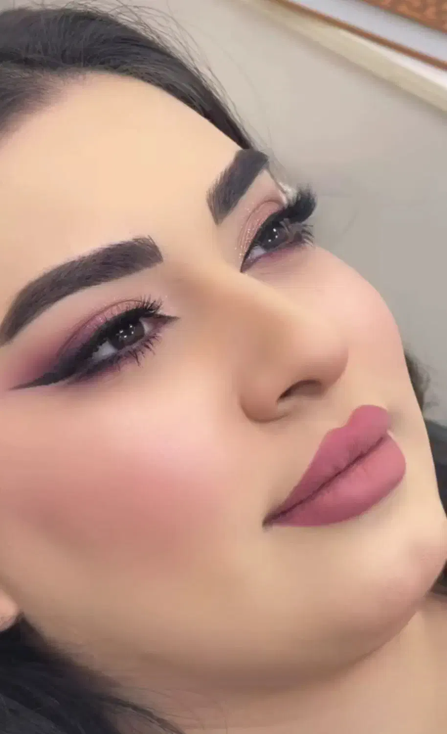 سالن زیبای گلاریس درخدمت شما زیبا پسندان،،|خدمات آرایشگری و زیبایی|آزادشهر, |دیوار