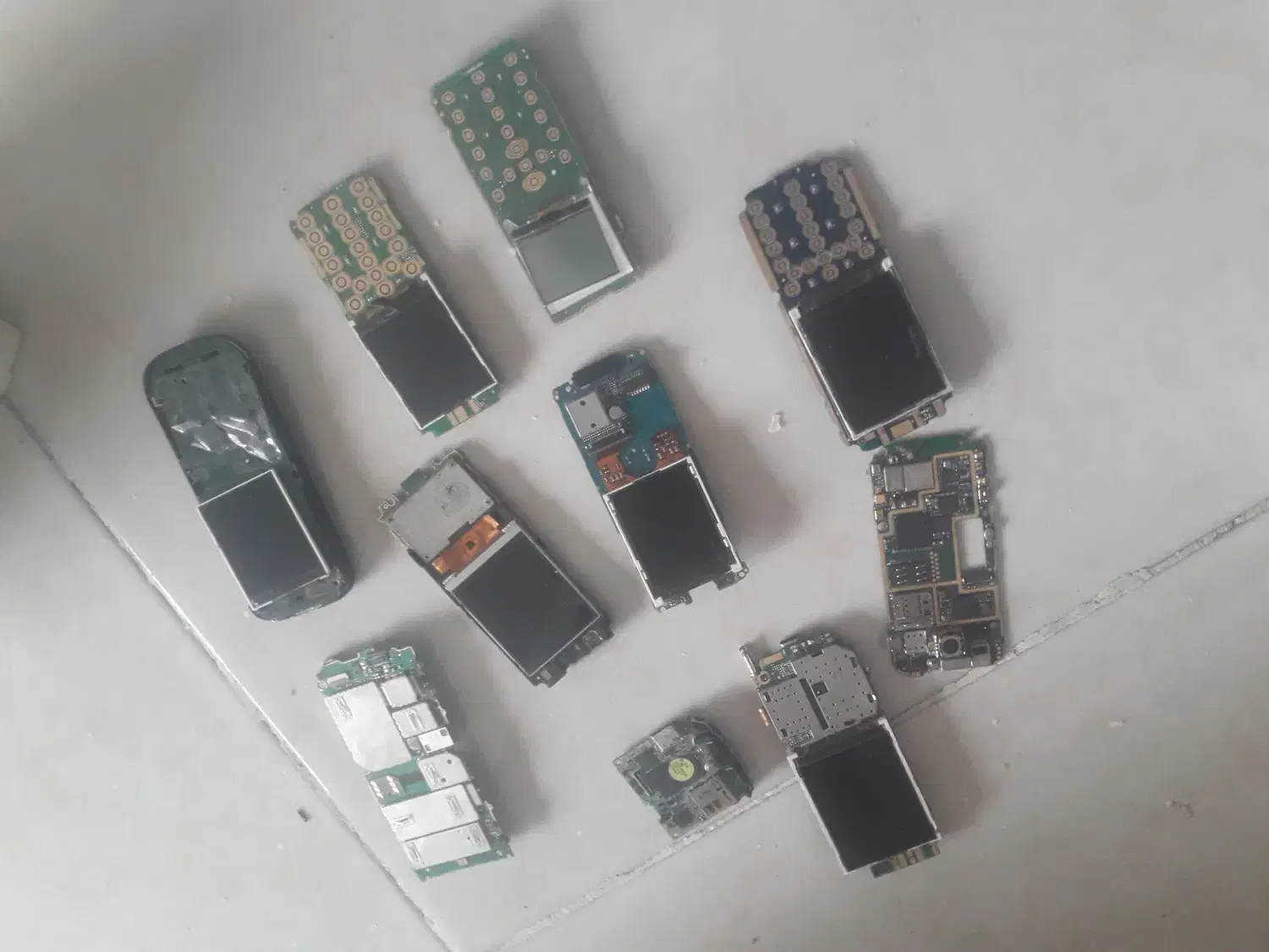 برد و گوشی موبایل وقاب|لوازم جانبی موبایل و تبلت|پرند, فاز ۵|دیوار