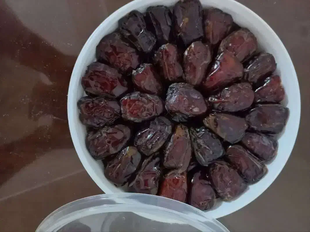 خرما و رطب مضافتی و برحی آقای خرما با ارسال رایگان|خوردنی و آشامیدنی|قم, یزدانشهر|دیوار