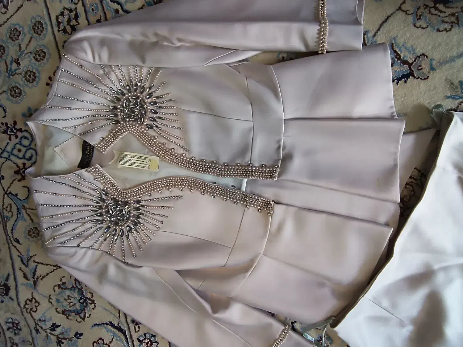 لباس|لباس|اصفهان, خواجو|دیوار