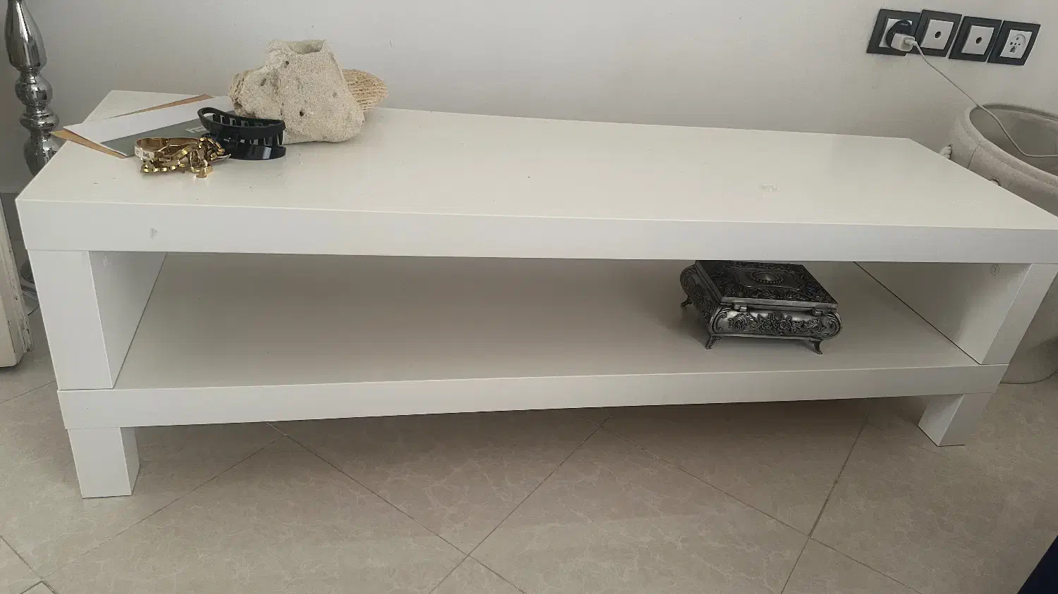 میز تلویزیون یا میز آرایش ikea|بوفه، ویترین، کنسول|کیش, |دیوار