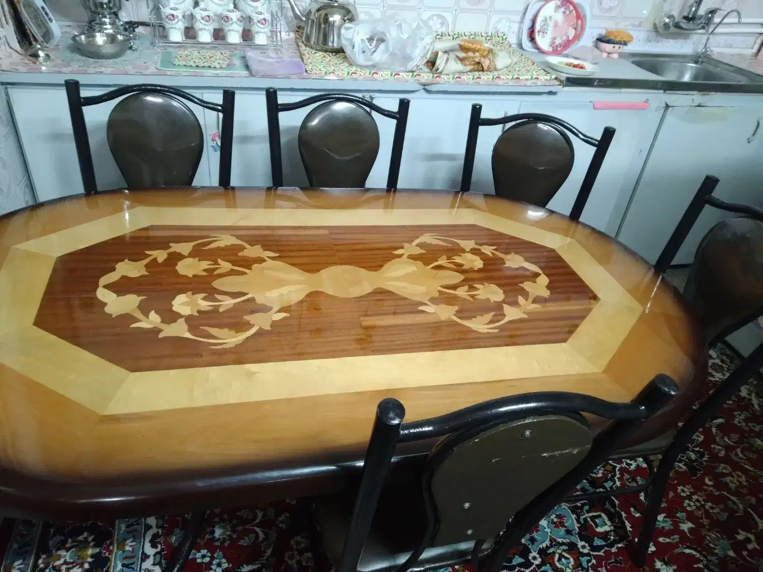 میز ناهار خوری|میز و صندلی غذاخوری|قم, باجک دو|دیوار