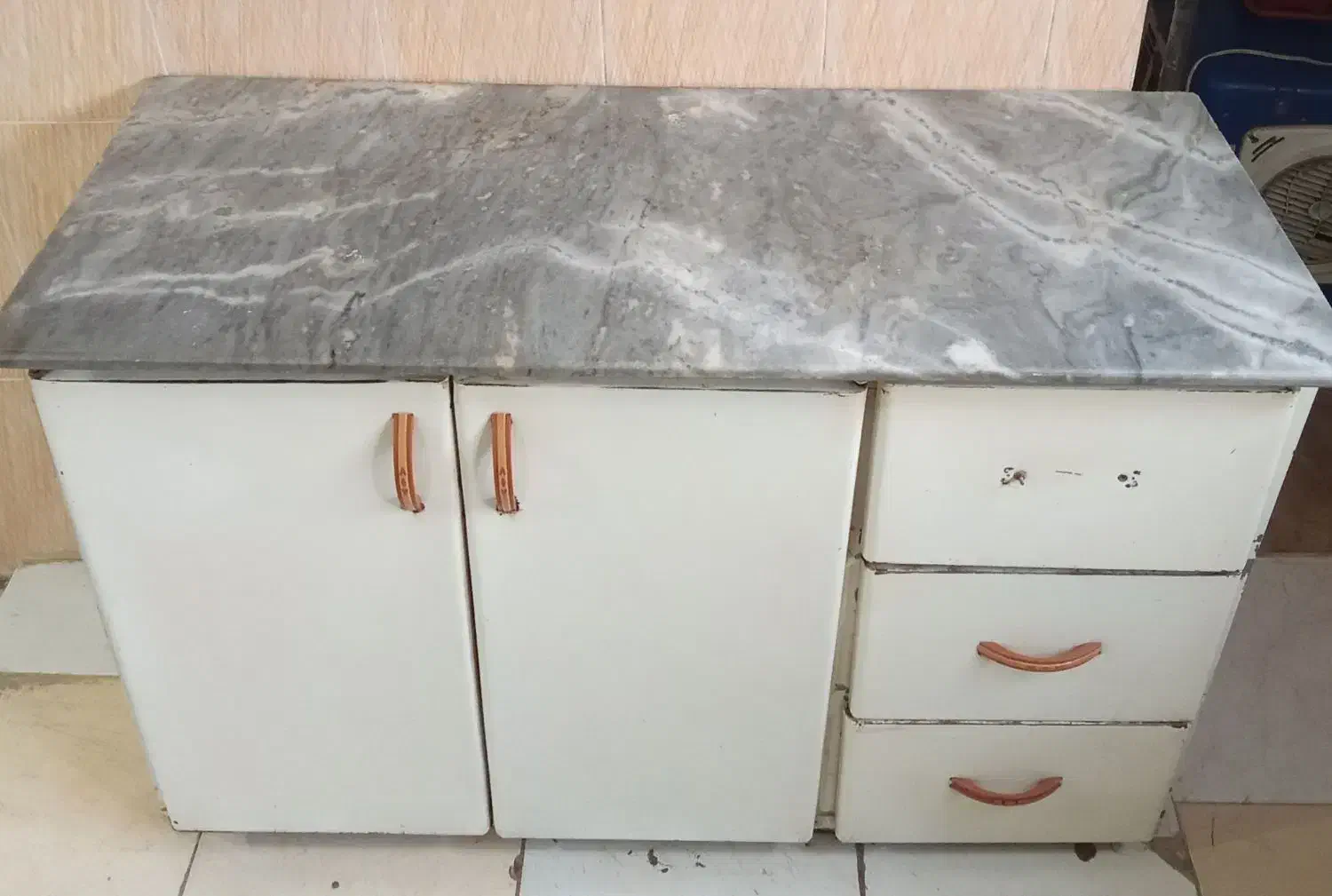 چهار عدد کابینت فلزی محکم بادوعددصفحه سنگ|مصالح و تجهیزات ساختمان|تهران, جوادیه تهرانپارس|دیوار