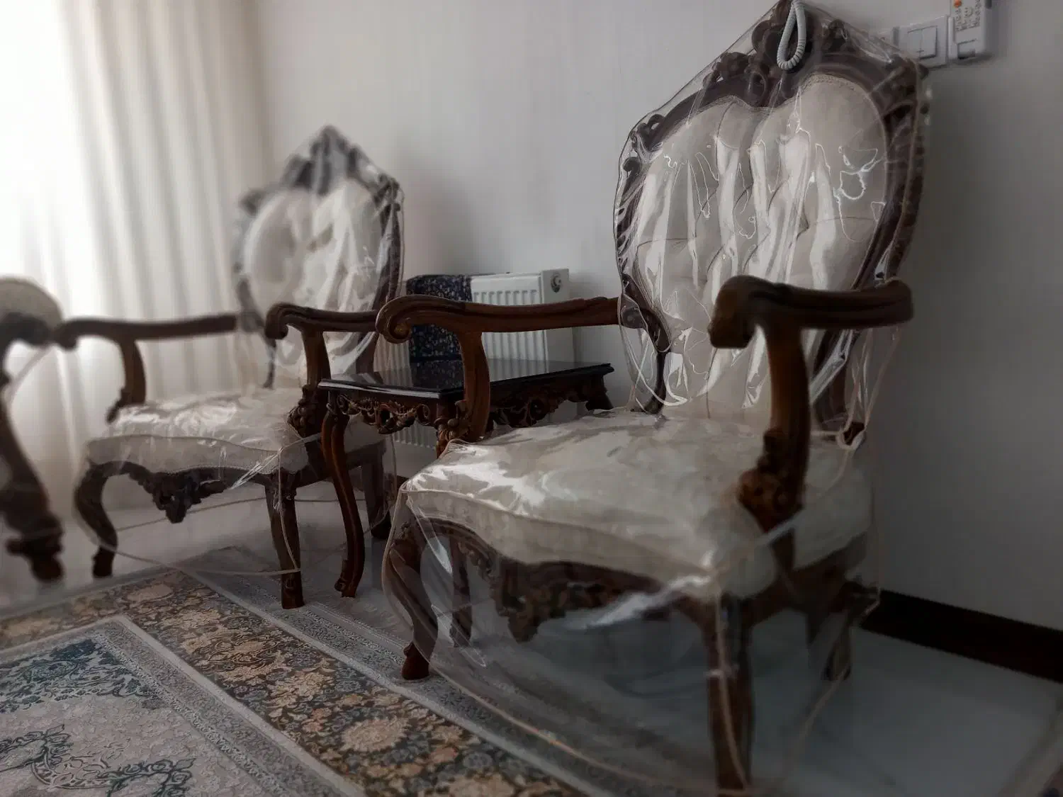 مبل کلاسیک واقعا نو مناسب جهیزیه|مبلمان خانگی و میز عسلی|تهران, شهرک غزالی|دیوار