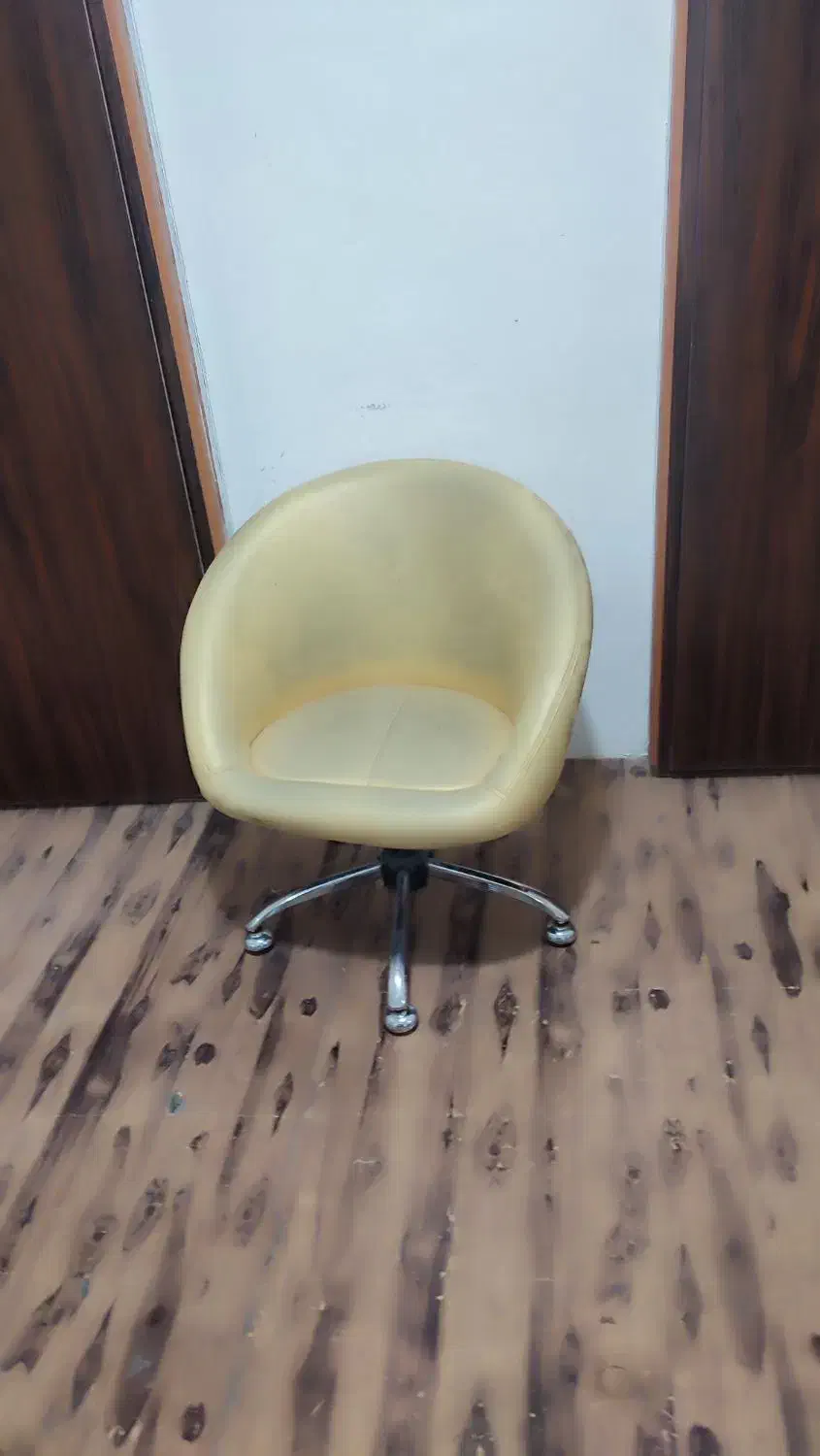 صندلی سالن زیبایی صندلی تک|صندلی و نیمکت|خرم‌آباد, |دیوار