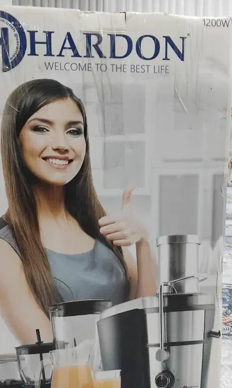 آبمیوه گیری مارک هاردون نو و آکبند توی کارتن|آبمیوهگیر و آبمرکباتگیر|نهاوند, |دیوار