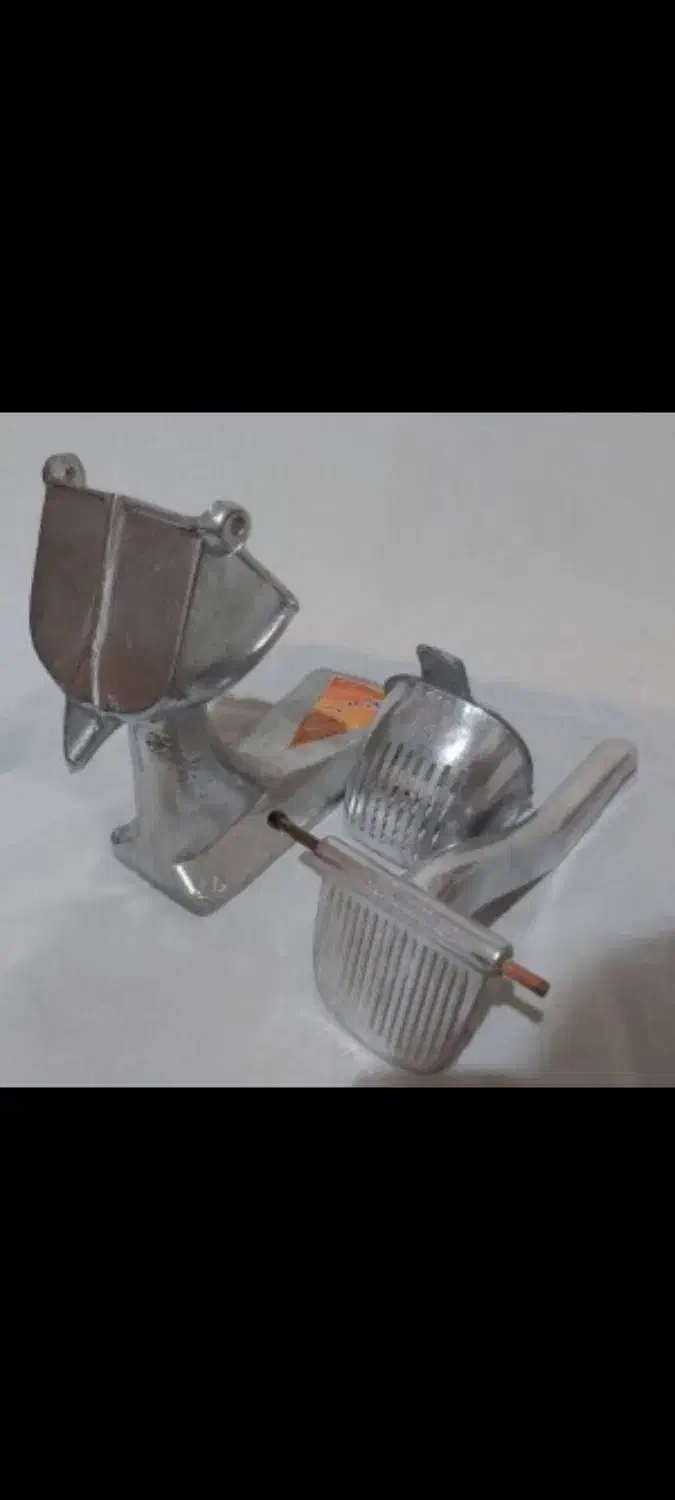 آب میوه گیر دستی آلومینیومی|آبمیوه‌گیر و آب‌مرکبات‌گیر|ساری, |دیوار