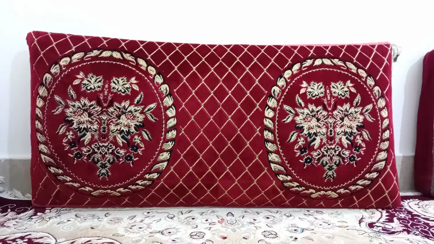 پشتی در حد نو کیفیت اعلا|پشتی|قم, پردیسان|دیوار